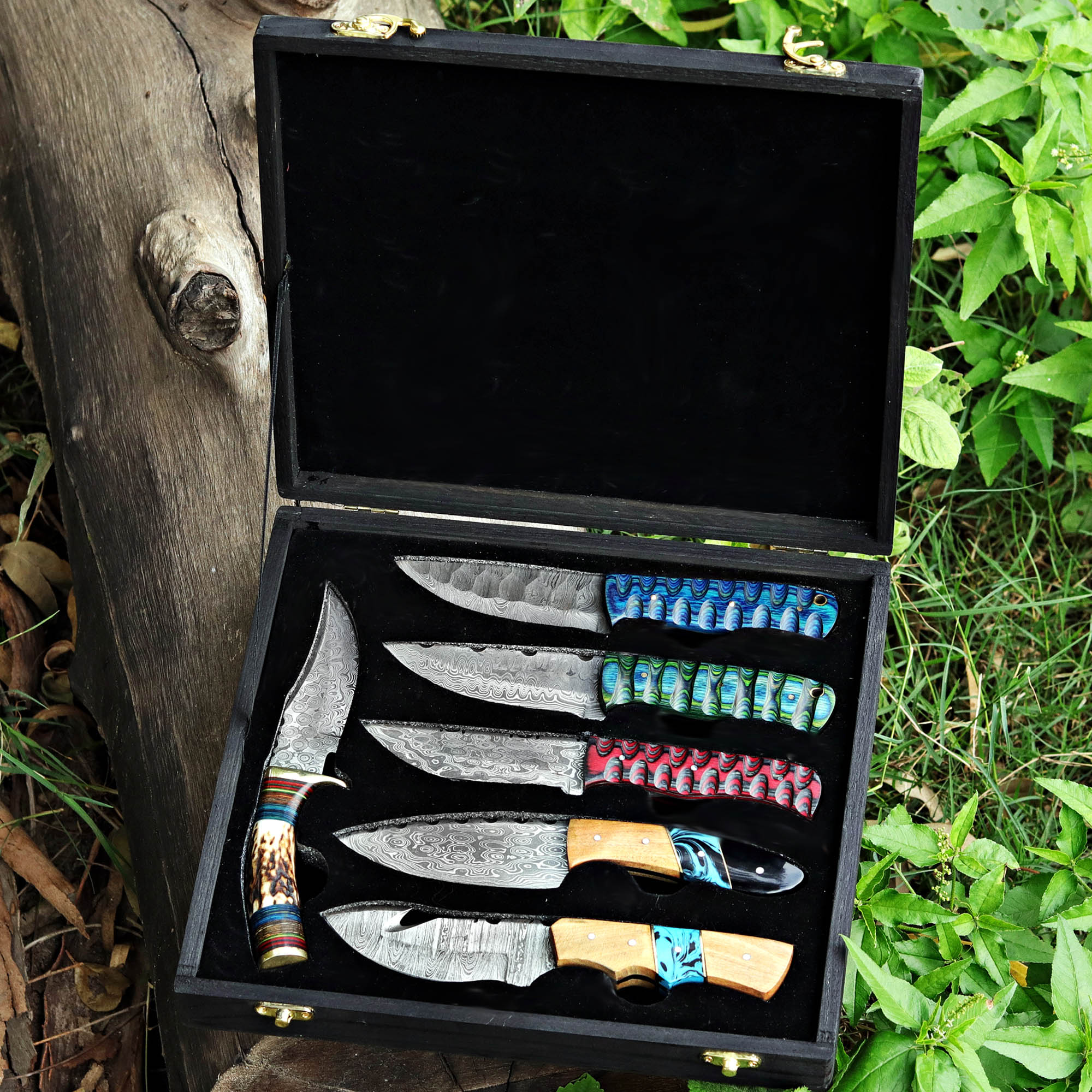 Set of 06 Handmade Damascus Steel Skinners with Wooden Box