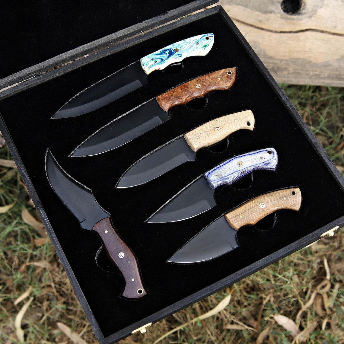 Set of 06 Handmade Carbon Steel Skinners with Wooden Box – Ideal Gift for Knife Collectors